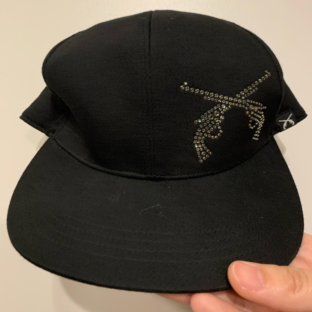 Roar cap